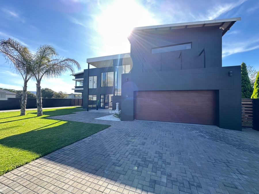 4 Bedroom Property for Sale in The Islands Estates North West